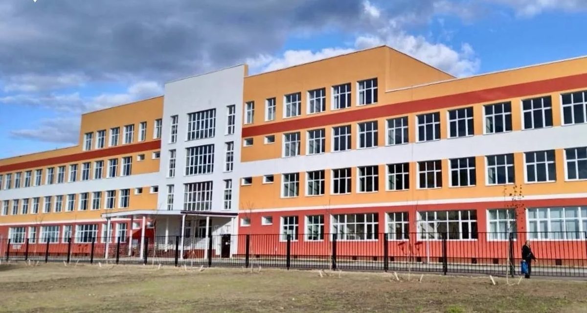 В Ярославле за пять лет открыли школу на тысячу детей и вернули школе 1888 года исторический облик